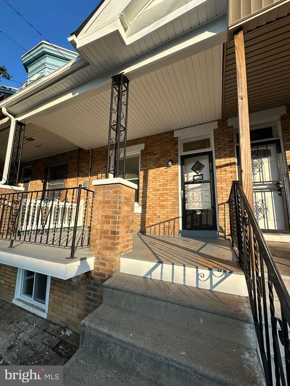 Building Photo - 326 E Tulpehocken St