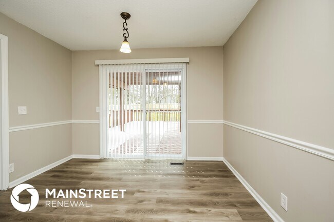Building Photo - 613 Summertime Ct