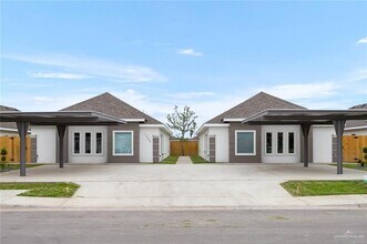 Building Photo - 8 Yankton St