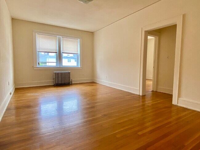 Living Room - 80 W Edsall Ave