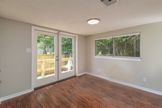 Foto del edificio - 507 Sioux River Rd