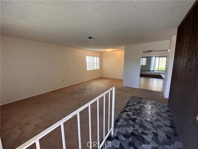 Foto del edificio - 23756 President Ave