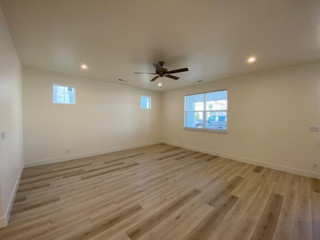 Building Photo - BRAND NEW HOME IN DESERT COLOR