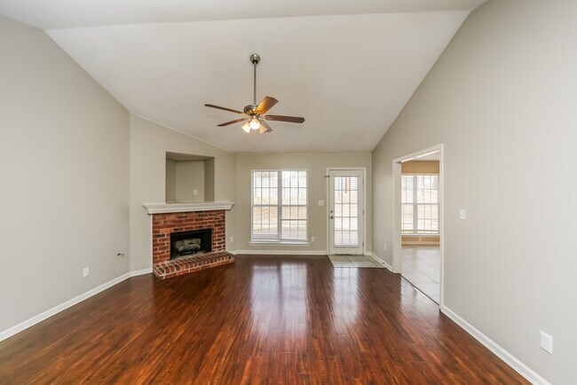 Foto del edificio - 9939 Greenalder Cove N