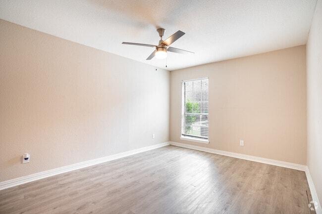 1 habitación, 1 baño - 653 pies cuadrados - Dormitorio - 8915 Broadway Management Co LLC