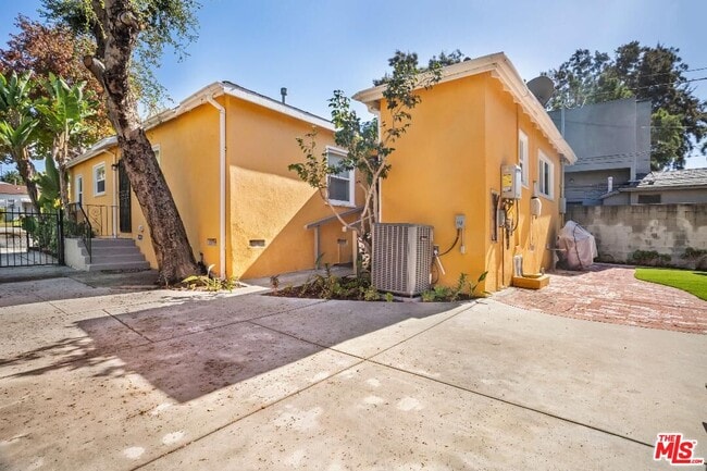 Building Photo - 1844 18th St