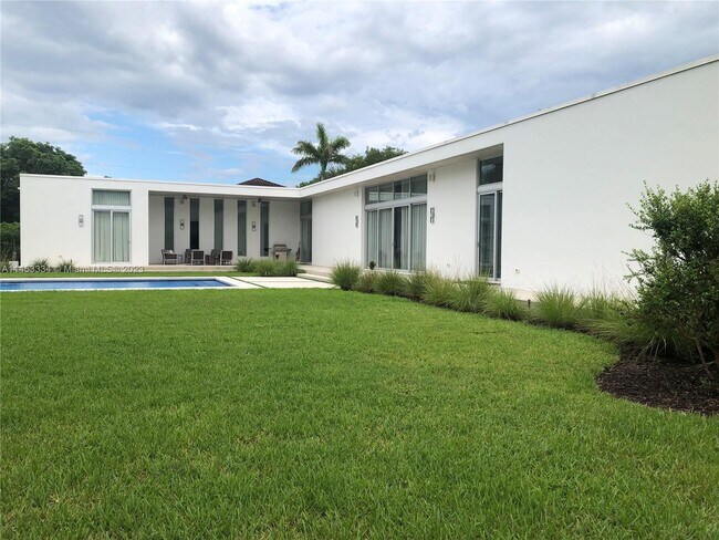 Building Photo - 9301 SW 120th St