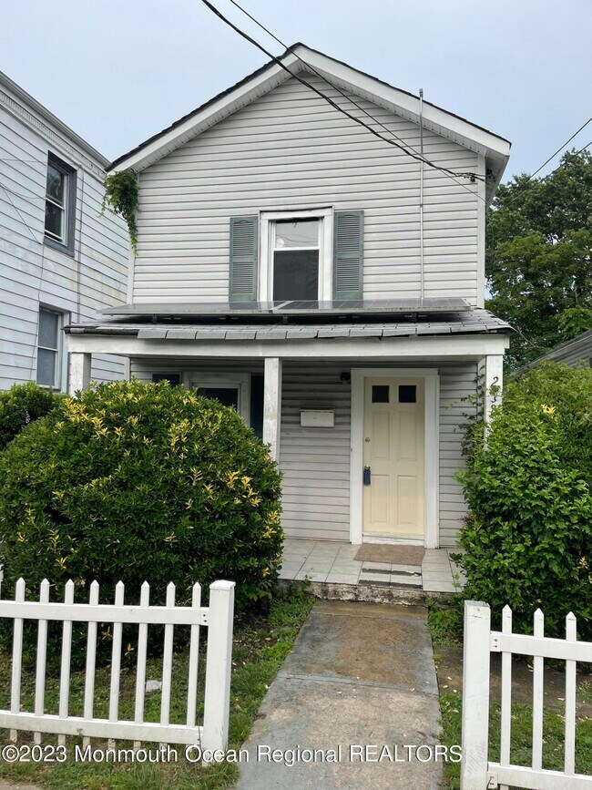 Building Photo - 258 Fisher Ave