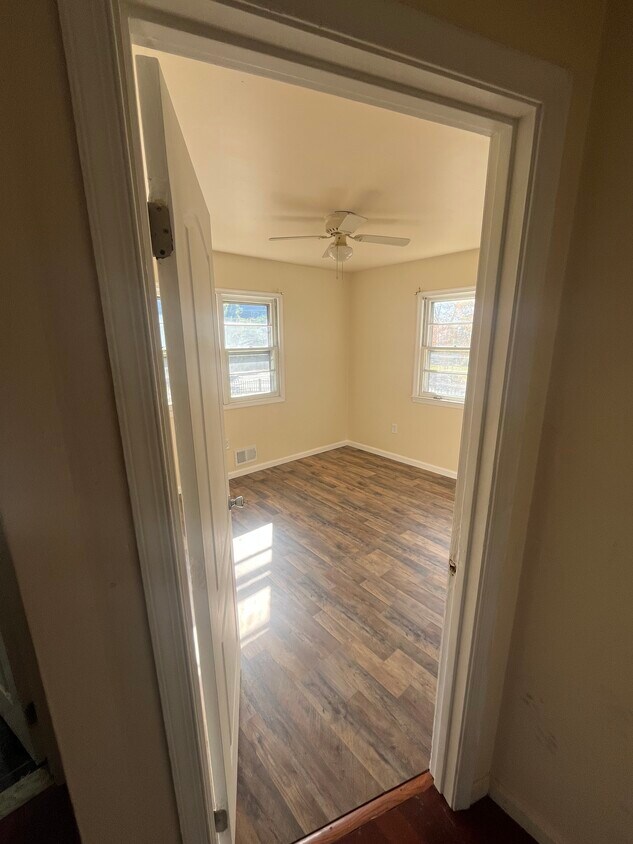 Foto principal - 5800 Roanoke Ave