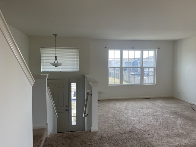 Building Photo - 1086 Sapphire Ln
