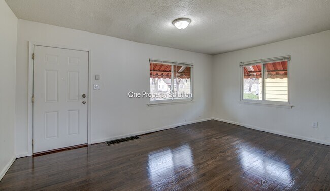 Foto del edificio - 336 W Wilson St