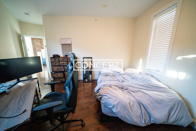 Building Photo - 20 Sussex St