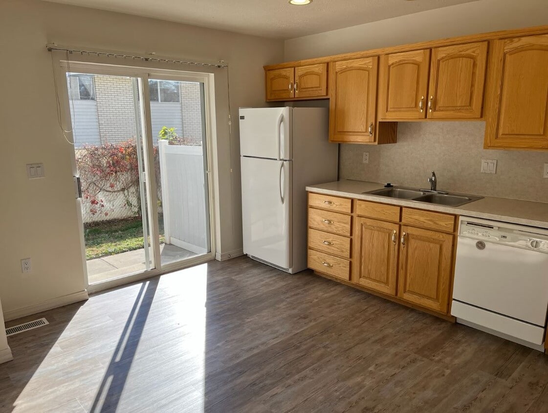 305 W 200 N, Bountiful, UT 84010 Townhome Rentals in Bountiful UT