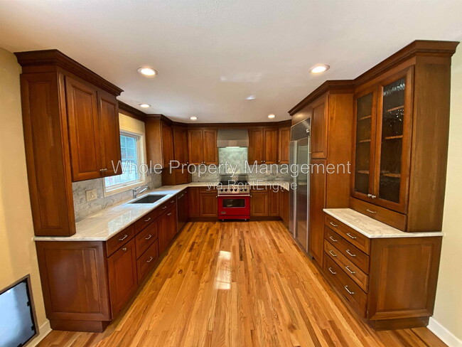 Building Photo - 7446 S Hudson Way