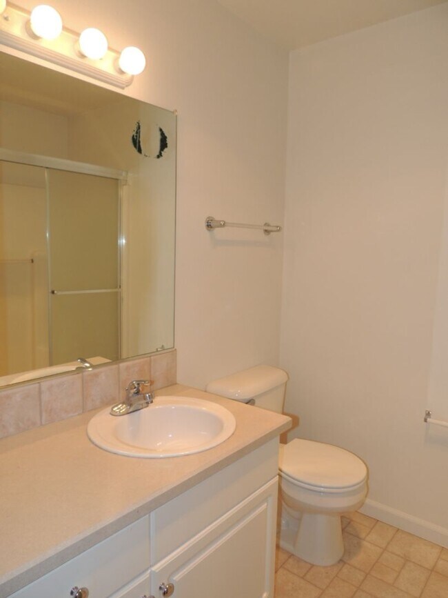 Foto del edificio - AMAZING LOCATION!! Downtown Gresham Townho...