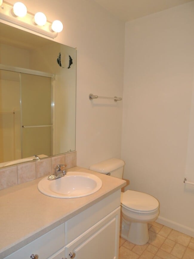 Building Photo - AMAZING LOCATION!! Downtown Gresham Townho...