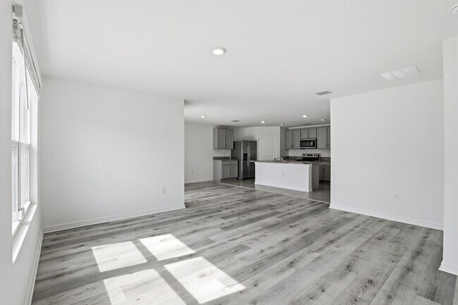 Foto del edificio - Avalon Woods in Newberry 4 bedroom 2 bath home