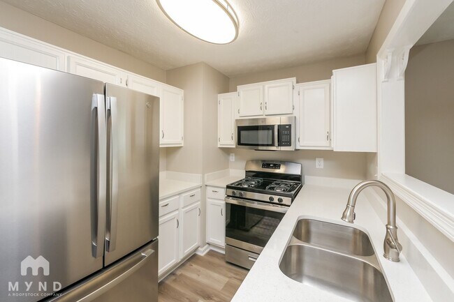 Foto del edificio - 2933 Riverwalk Cove