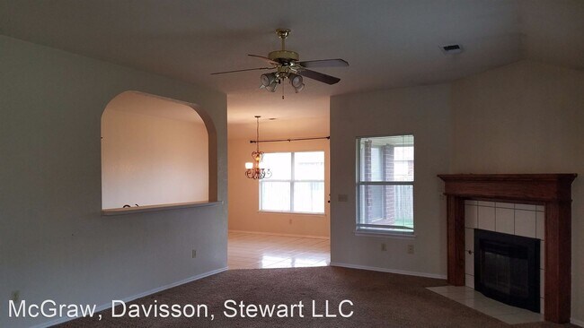 Building Photo - 4 br, 2 bath House - 3909 Shandon Way