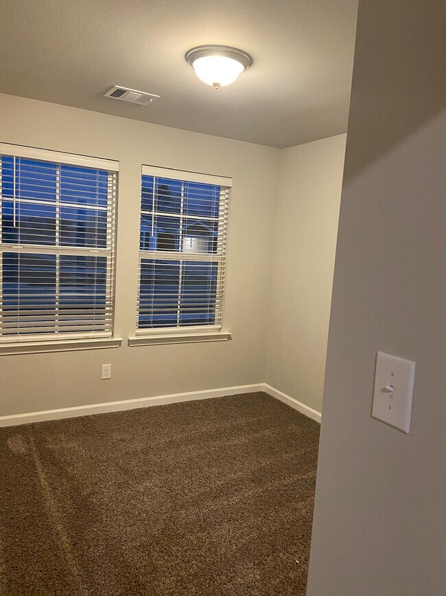 Foto del edificio - 33425 Hyacinth St