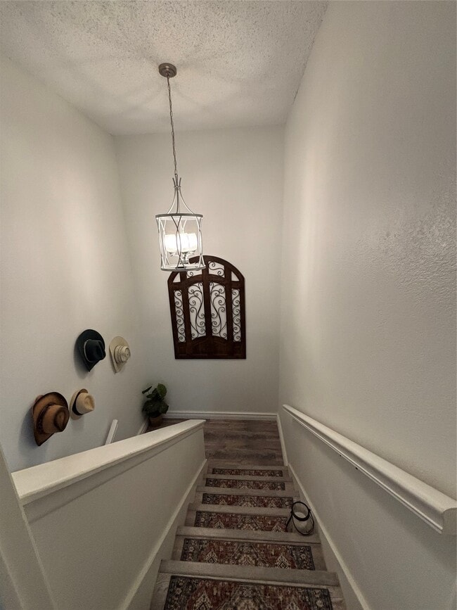 Building Photo - 30 Oak Villa Rd