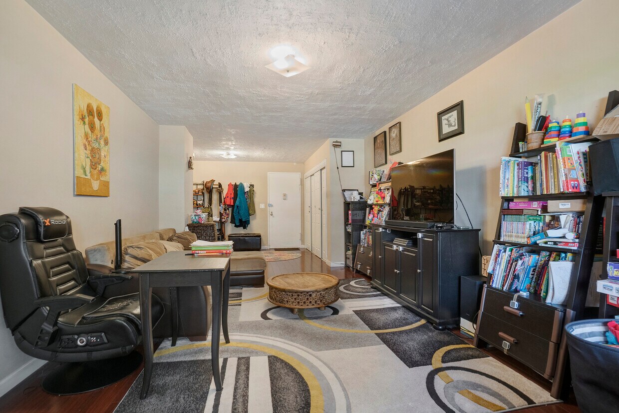 35 Seacoast Terrace Unit 4K, Brooklyn, NY 11235 Condo for Rent in