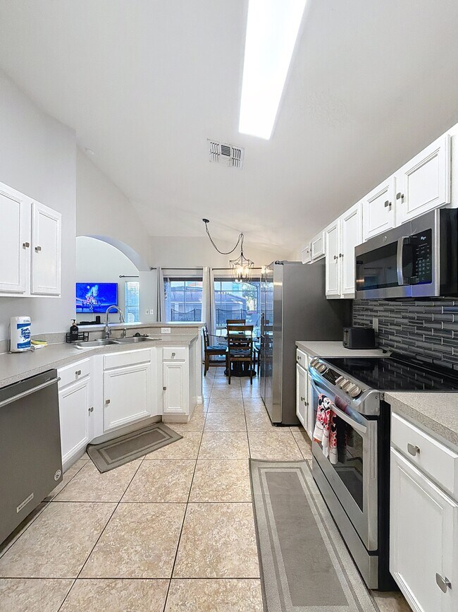 Building Photo - 217 Sevilla Ave