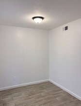 Building Photo - 6200 W Tidwell Rd