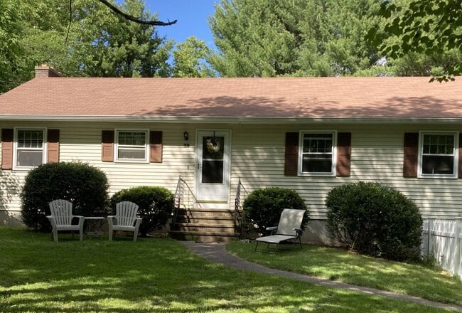 Building Photo - Private 4BR Home Close to UConn Campus