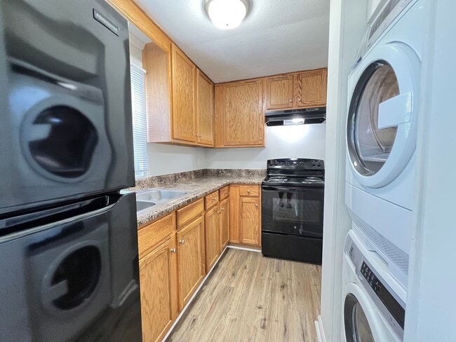 Building Photo - Great Experiences Are Just Around The Corner.