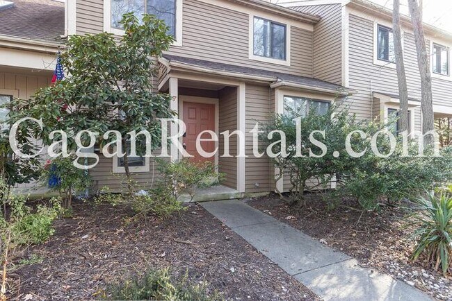 Building Photo - freshly updated single family home