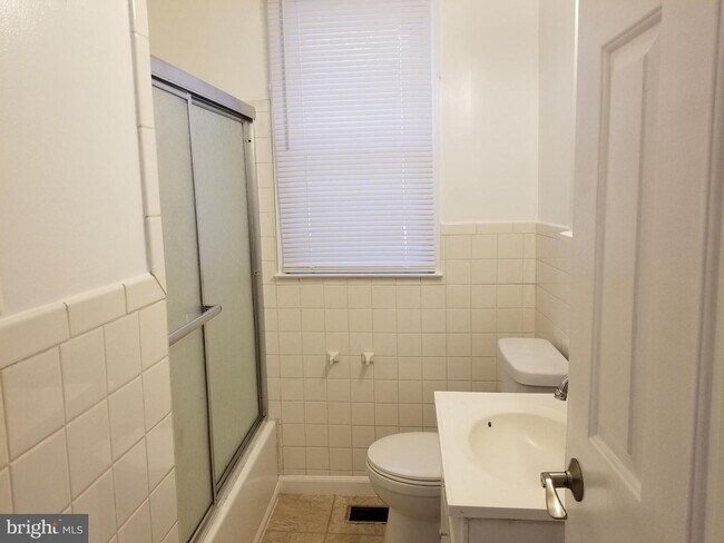 Building Photo - 17511 Tripoli Blvd