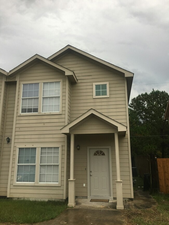 Photo - 10642 Logger Pines Trail Townhome