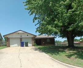 Building Photo - 107 W Campbell Dr
