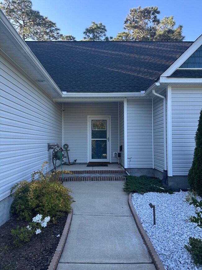 Foto del edificio - 225 Winding Creek Way