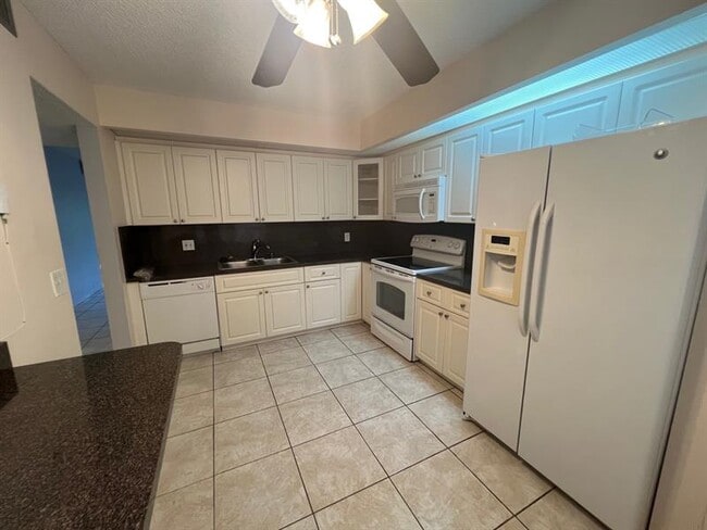Foto del edificio - 12601 SW 13th St