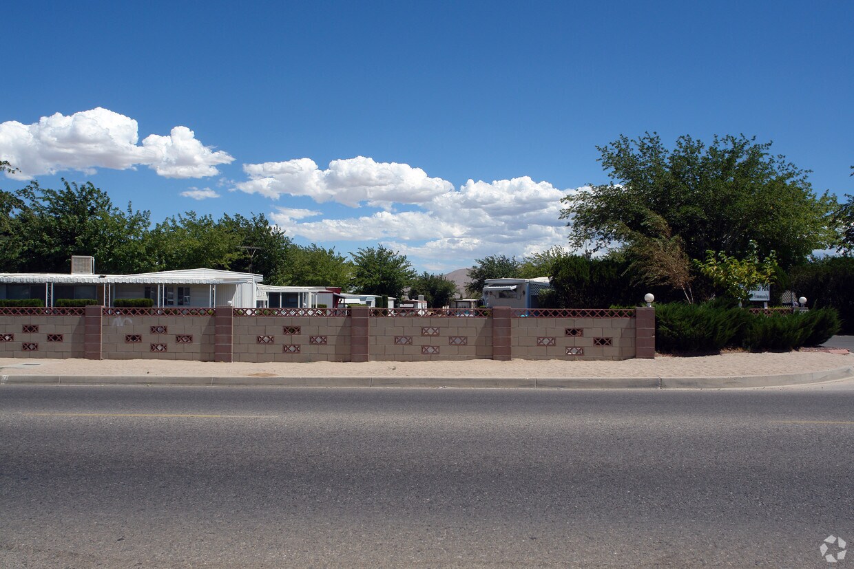 Foto del edificio - Juniper Senior Park
