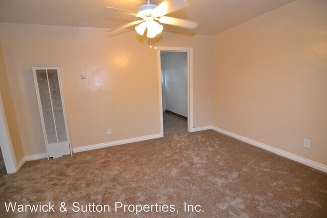 Building Photo - 126 E 5th St