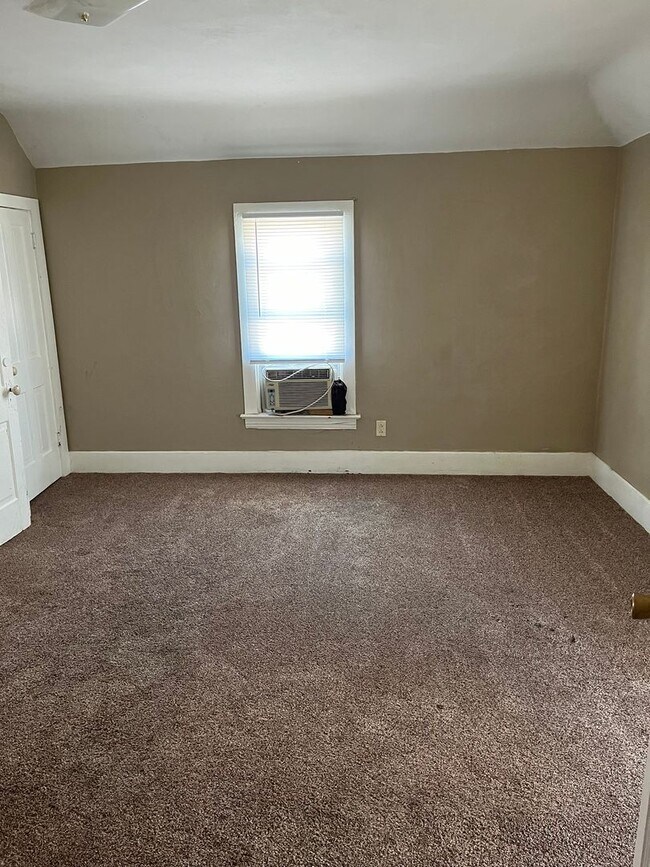 Building Photo - 207 K St