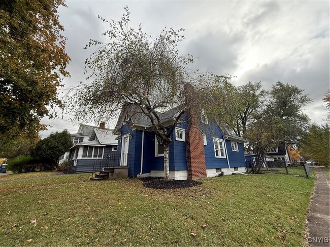 Building Photo - 1200 N Glencove Rd