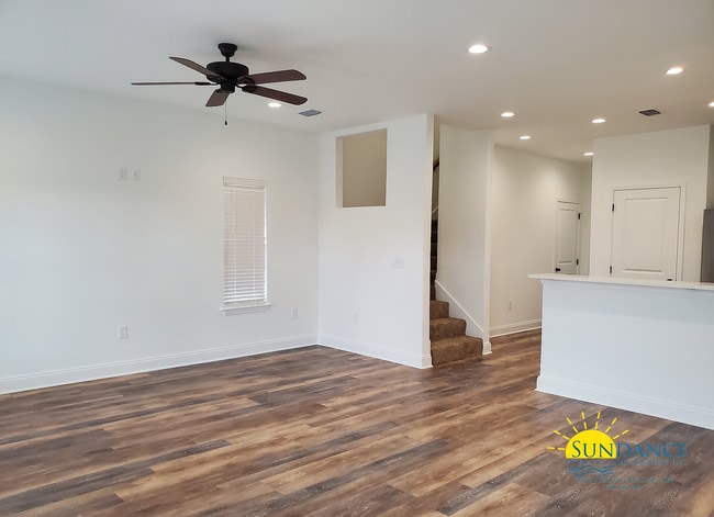 Building Photo - Gorgeous Townhome in Fort Walton Beach