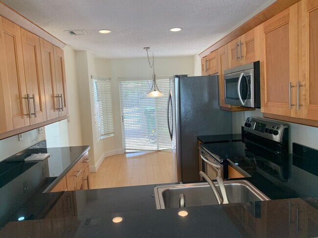 Foto del edificio - 4447 NW 98th Ave