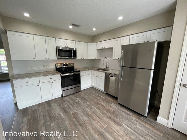Building Photo - 4 br, 2 bath House - 6518 Cocos Dr.