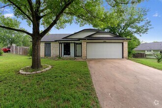 Building Photo - 1806 Krizan Ave