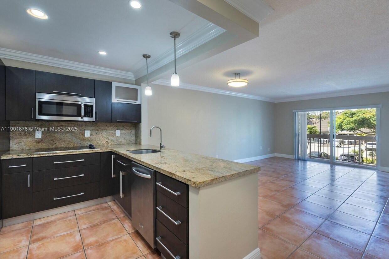 Foto principal - 7701 Camino Real