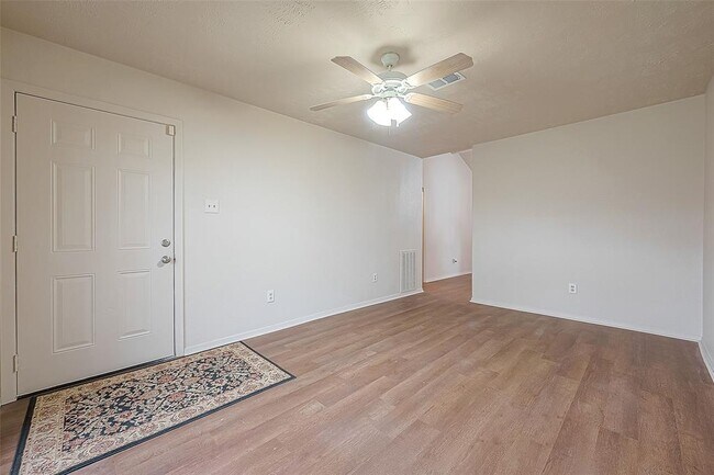 Building Photo - 15502 Corsair Rd
