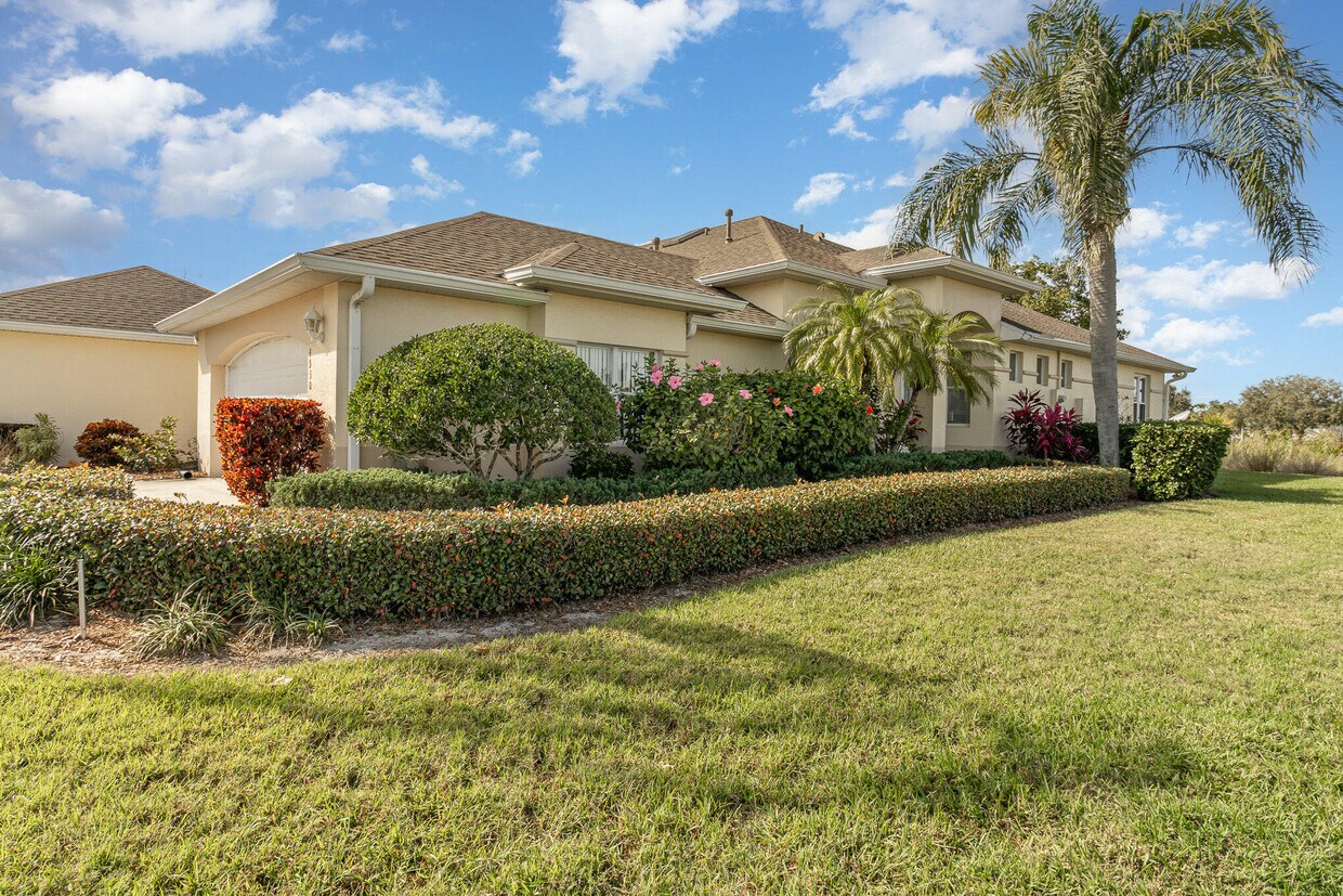 4930 Oakleaf Ct, Rockledge, FL 32955 Townhome Rentals in Rockledge FL