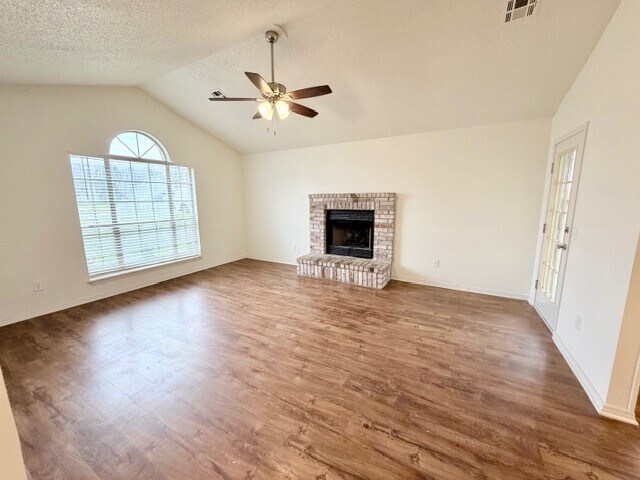 Building Photo - 570 Terry Ave