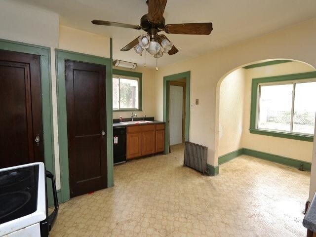 Building Photo - 3 bedroom in Enfield CT 06082