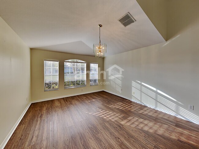 Foto del edificio - 3348 Clover Blossom Circle